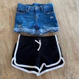 Old Navy Girls Shorts Size 5/XS - Lot of 2